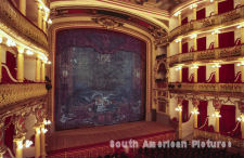 brqf0050 auditorium & proscenium curtain