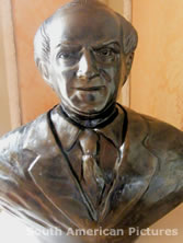 brqf0159 bust of Heitor Villalobos
